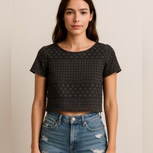 American Eagle Eyelet Lace Crop Top Gray Short Sleeve Boho Chic S
